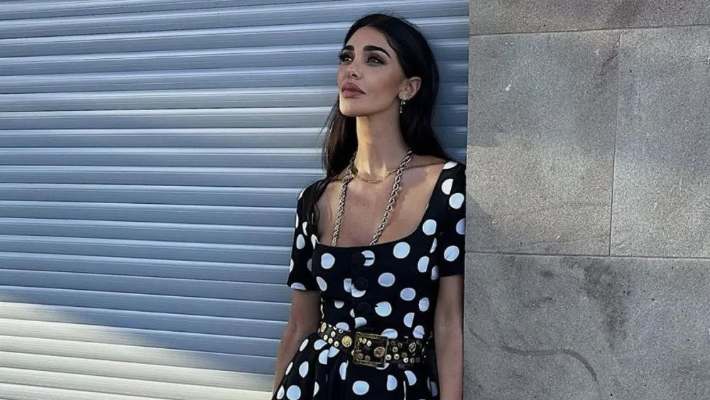 Da Belen alla Ferragni: arriva la febbre “da abiti usati”. Un’economia parallela con un giro di affari intorno ai 25 milioni di euro.