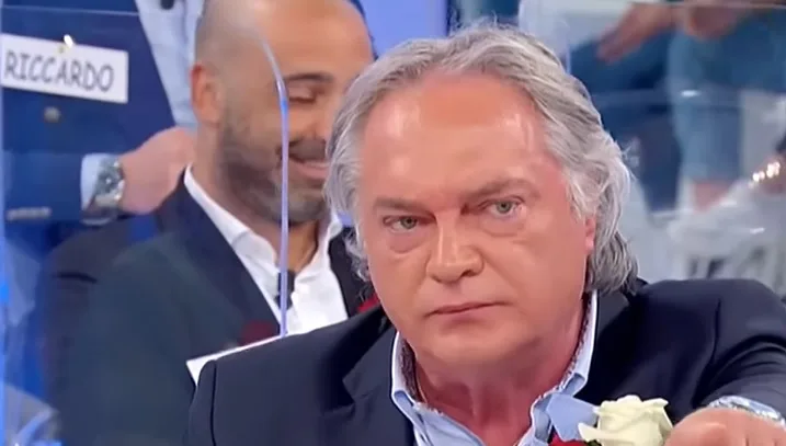 In un video pubblicato sui social, Elio ha rivelato il motivo per il quale ha deciso di abbandonare lo show