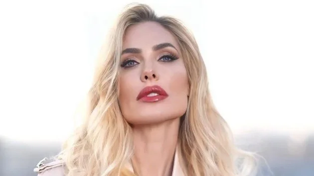 Ilary Blasi lascia la conduzione dell’Isola dei famosi? Manca il nome della conduttrice nel palinsesto Mediaset della stagione 2023/2024.