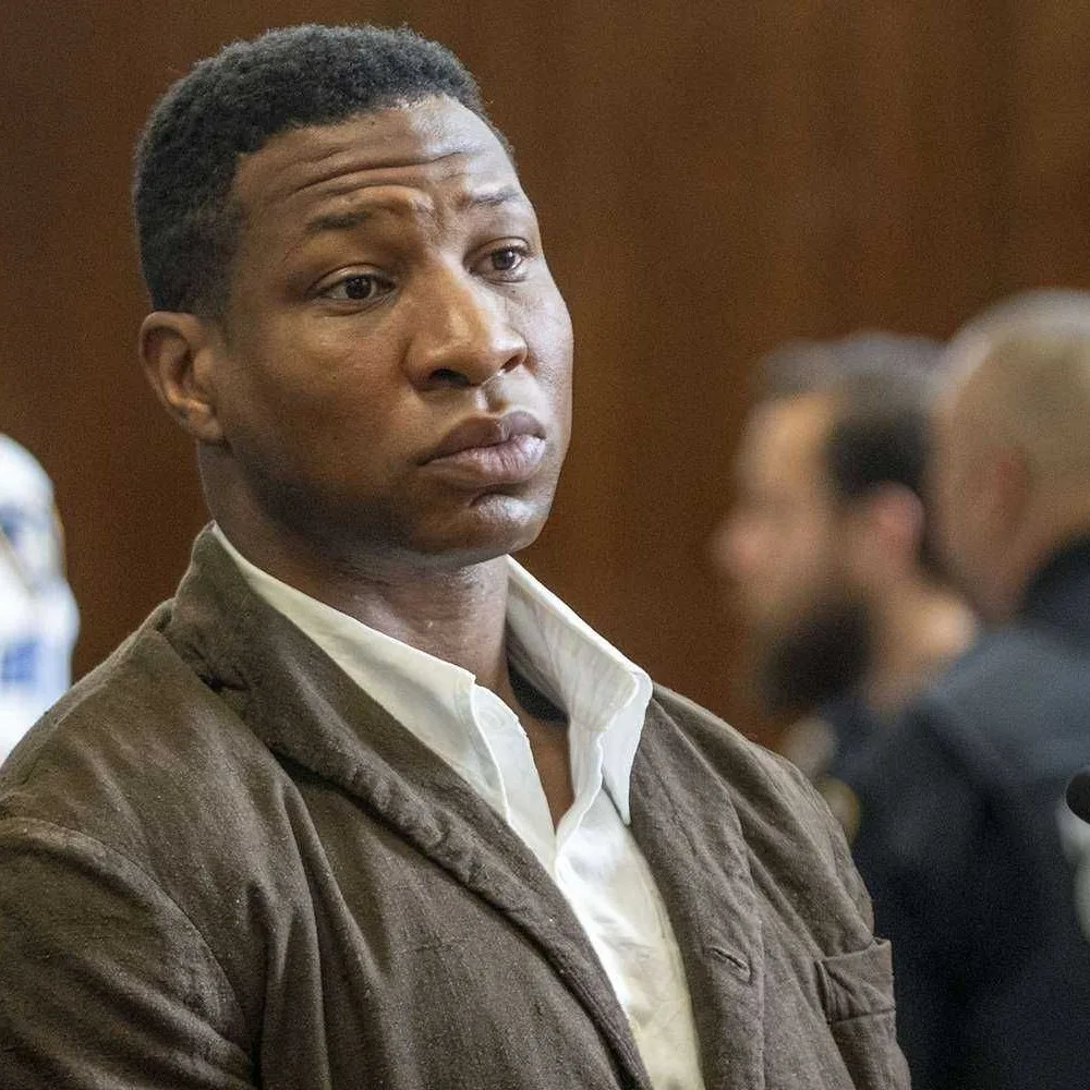 Jonathan Majors condannato per aggressione, Marvel lo licenzia