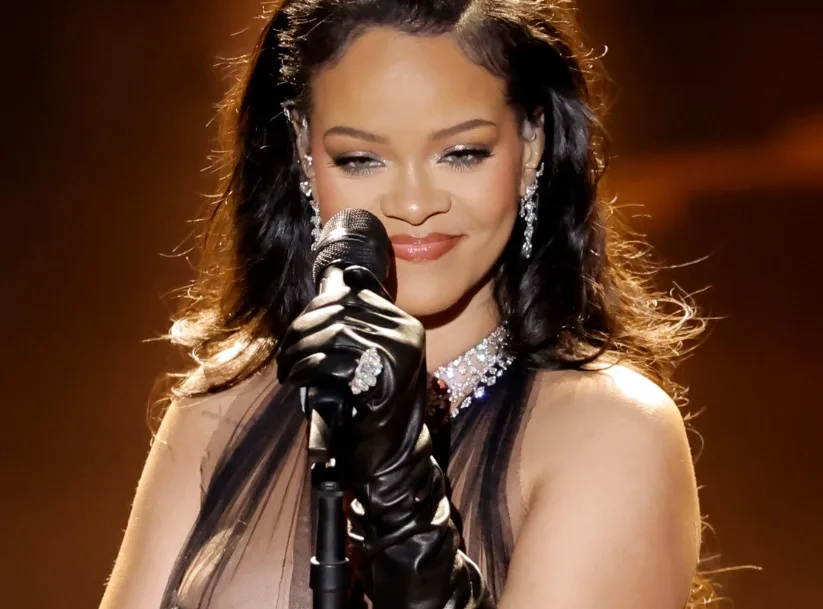 Rihanna è l’icona di moda più googlata sul web