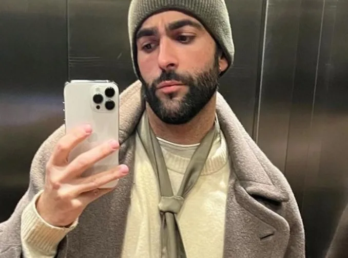 Marco Mengoni cancella la foto profilo dai suoi social