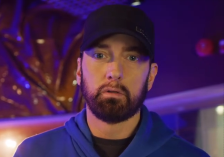 Eminem festeggia 16 anni di sobrietà.