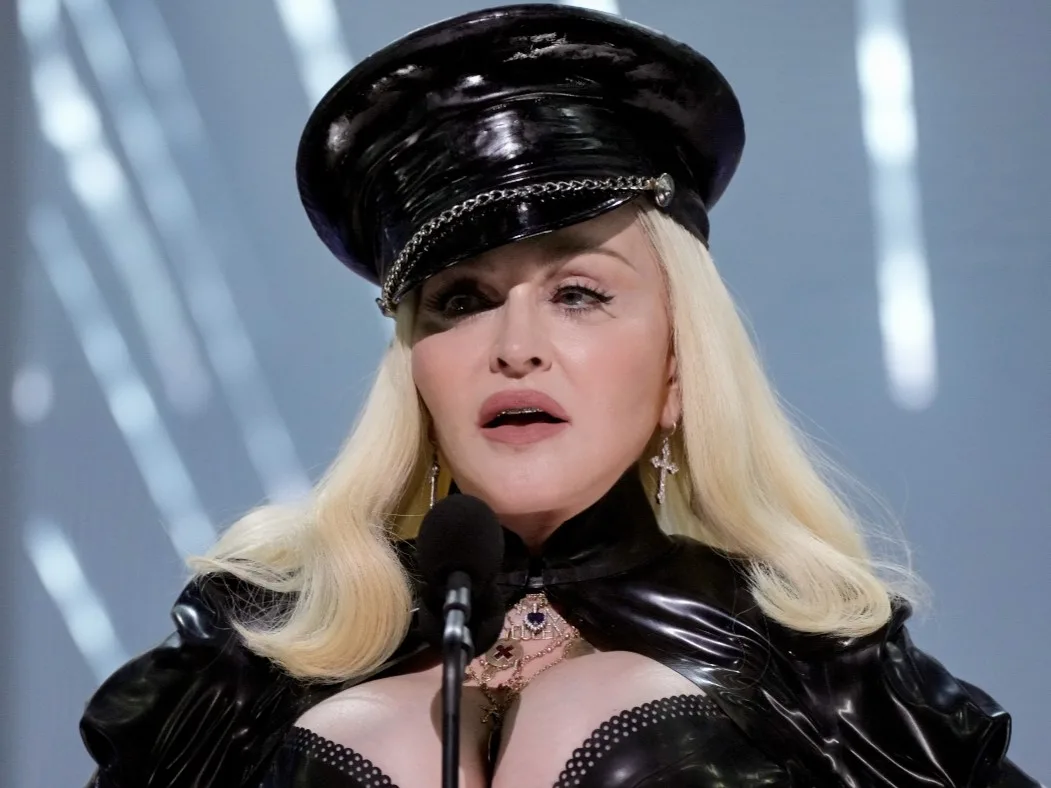 Madonna denunciata da un fan
