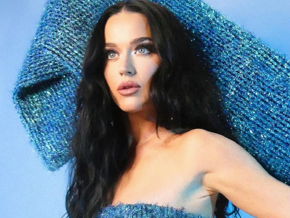 Katy Perry annuncia l'uscita del nuovo album