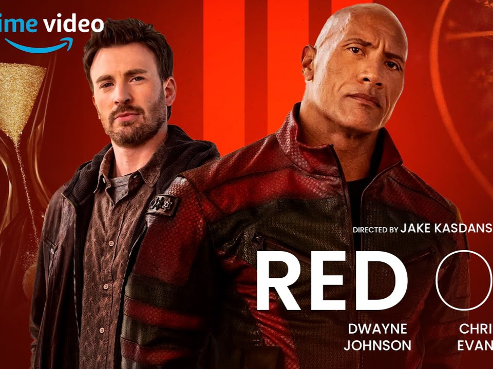 Dwayne Johnson e Chris Evans in “Uno Rosso”