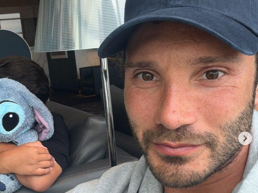 Stefano De Martino: “Che papà sono? Pendolare”